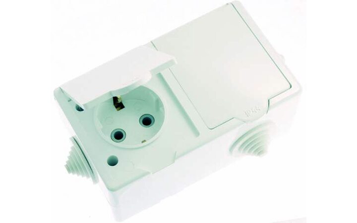 фото - Розетка 2-м ОП РА16-759 16А IP44 с заземл. ПГ бел. Кунцево 5907