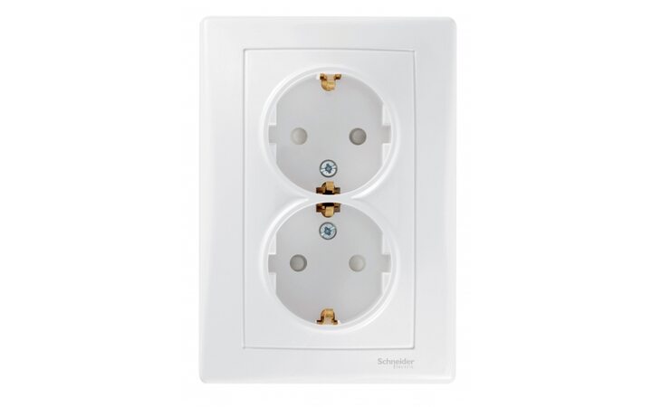 фото - Schneider Electric SE Sedna Бел Розетка 2-я с/з с защитными шторками литая (SE SDN3000721)