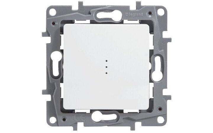 фото - Legrand Etika Бел Выключатель 1-клавишный с подсветкой, 10А, винт. клем. 672203