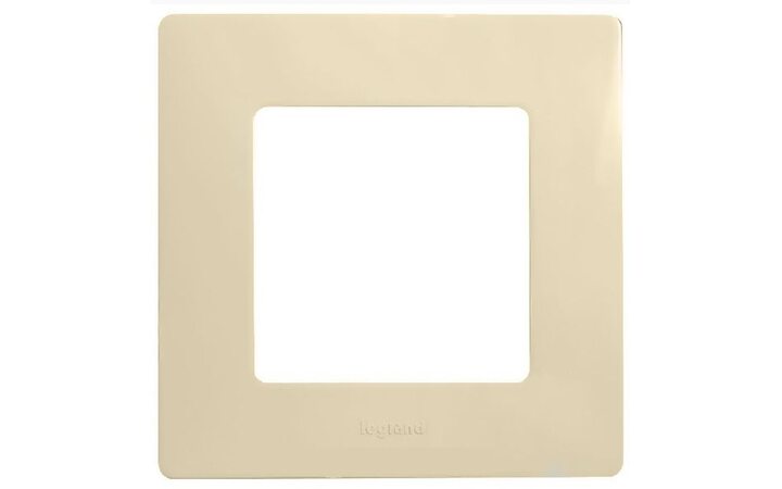 фото - Legrand Etika Крем Рамка 1-ая IP44 672560