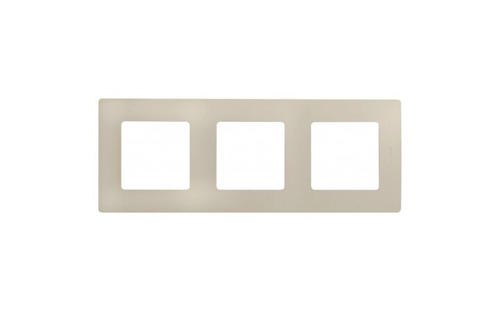 фото - Legrand Etika Крем Рамка 3-ая 672513