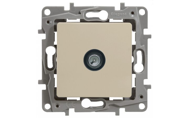 фото - Legrand Etika Крем Розетка TV Звезда 672351