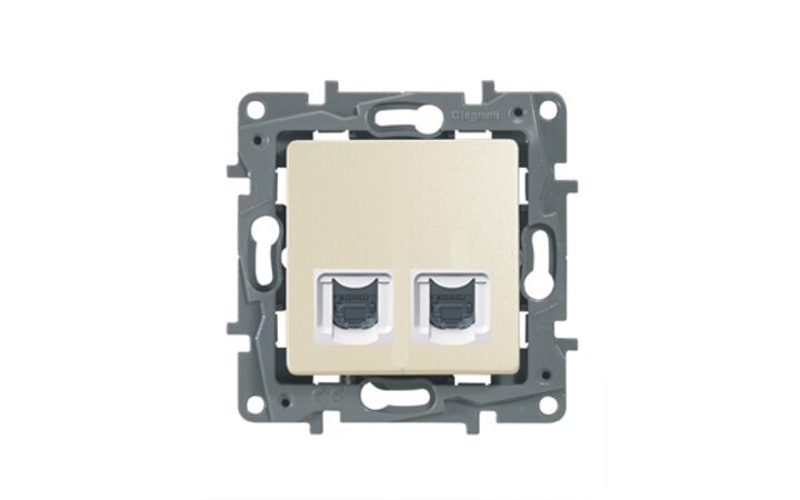 фото - Legrand Etika Крем Розетка тел.+ комп. (RJ11+RJ45) 5 кат. UTP 672352