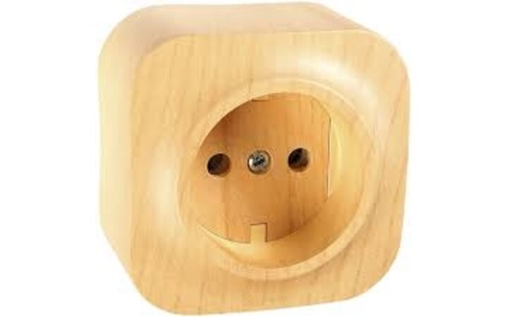 фото - Legrand Quteo Сосна Розетка б/з (782270)