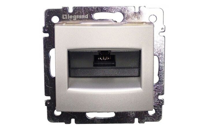 фото - Legrand Valena Бел Розетка комп(RJ45) 1-ая 5 кат UTP (774230)