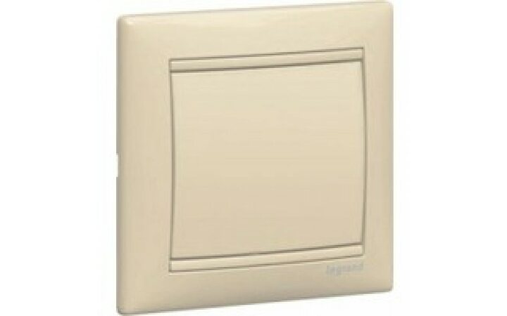 фото - Legrand Valena Крем Заглушка (774346)