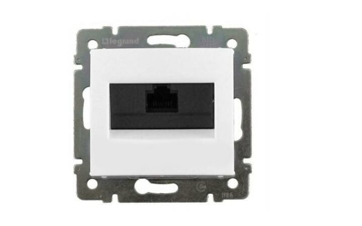 фото - Legrand Valena Бел Розетка комп(RJ45) 1-ая 6 кат UTP (774246)