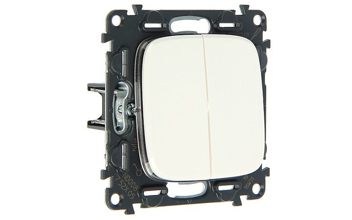 фото - Legrand Valena ALLURE DIY Белый выключатель 2-х клавишный 10А 250В (752705)