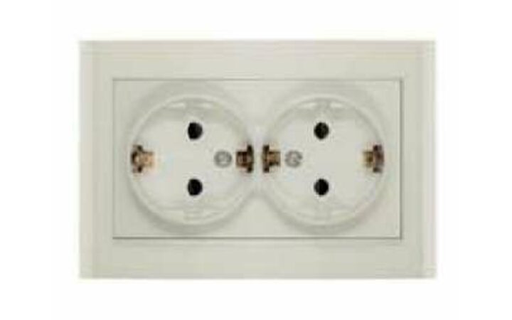 фото - Розетка 2-м СП Бриллиант 16А IP20 с заземл. защ. шторки сл. кость UNIVersal 7948769