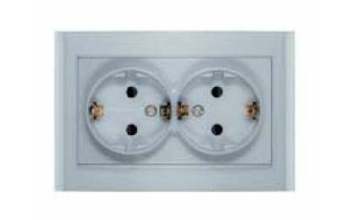 фото - Розетка 2-м СП Бриллиант 16А IP20 с заземл. защ. шторки серебр. UNIVersal 7949797