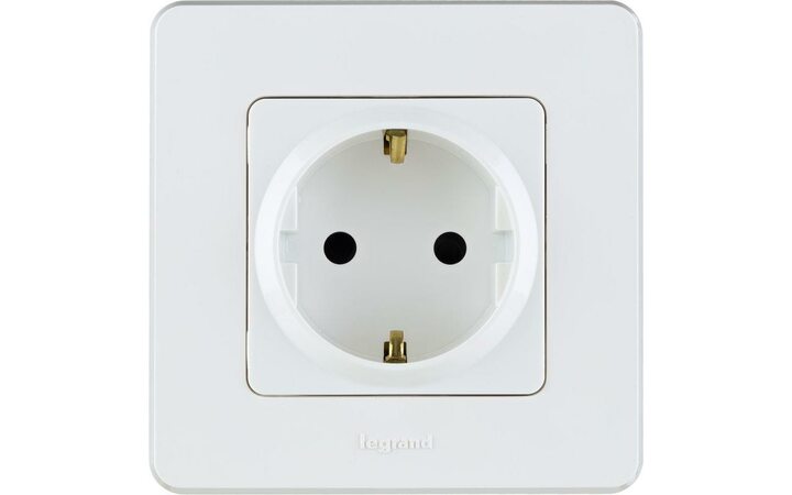 фото - Розетка 1-м СП Inspiria 16А IP20 250В 2P+E защ. шторки немецк. стандарт бел. Leg 673730