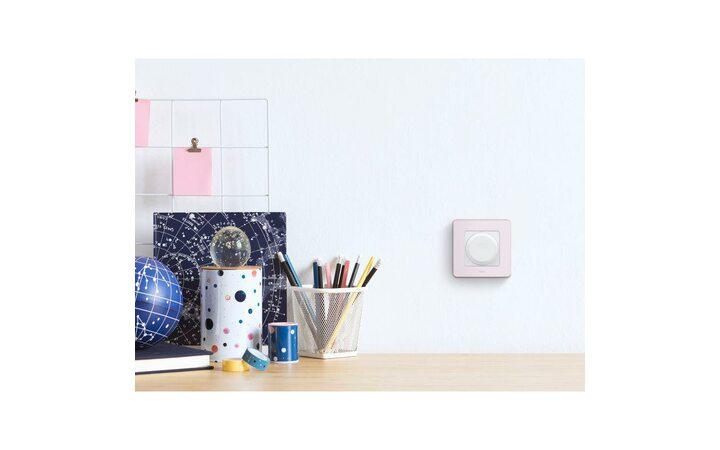 фото - Светорегулятор поворотный Inspiria 300Вт без нейтрали бел. Leg 673790