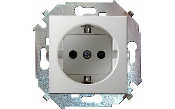 фото - Механизм розетки 1-м СП Simon15 16А IP20 250В с заземл. Schuko защ. шторки винт. клеммы бел. Simon 1591443-030