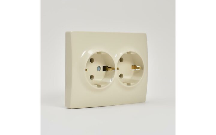 фото - Розетка 2-м СП KARINA термопласт с заземл. крем. LEZARD 707-0300-127B