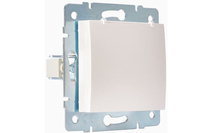 фото - Механизм розетки 1-м СП Karina с заземл. с крышкой термопласт жемчуж./бел. перламутр. LEZARD 707-3088-123B