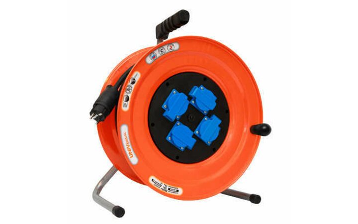 фото - Удлинитель силовой на катушке 4х30м с заземл. 16А IP44 У16-046 термо КГ 3х2.5 розетки с защ. крышкой UNIVersal 9633327