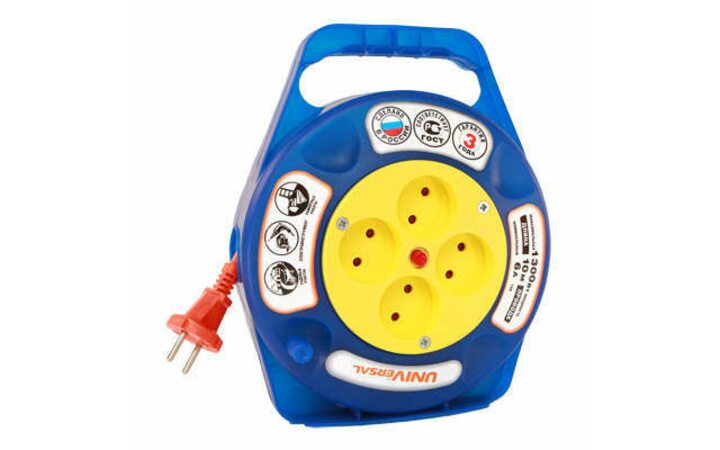 фото - Удлинитель 4х10м без заземл. 6А IP20 У6-015 термо ПВС 2х0.75 в закрытом корпусе защ. шторки UNIVersal 9633900