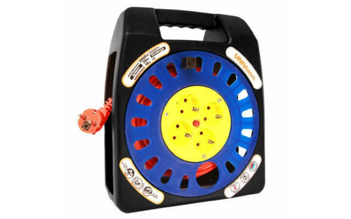 фото - Удлинитель силовой 4х30м с заземл. 10А IP20 У16-012 термо ПВС 3х1 в закрытом корпусе защ. шторки UNIVersal 1674