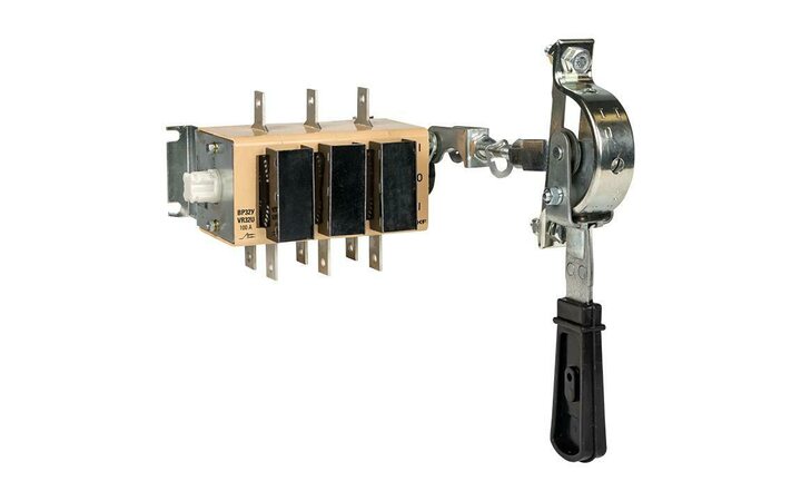 фото - Выключатель-разъединитель ВР32У-31A71240-R 100А 2 напр. с дугогасит. камерами с передней смещенной рукояткой MAXima EKF uvr32-31a71240-r