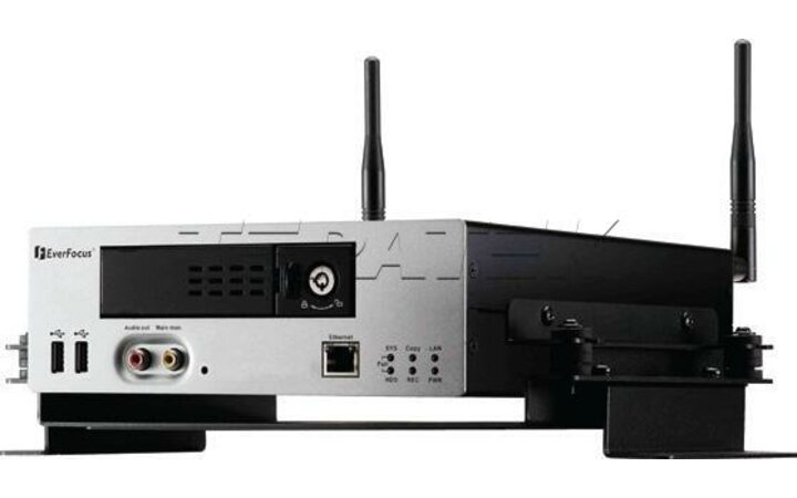 фото - EverFocus EMV-801WIFI+3G