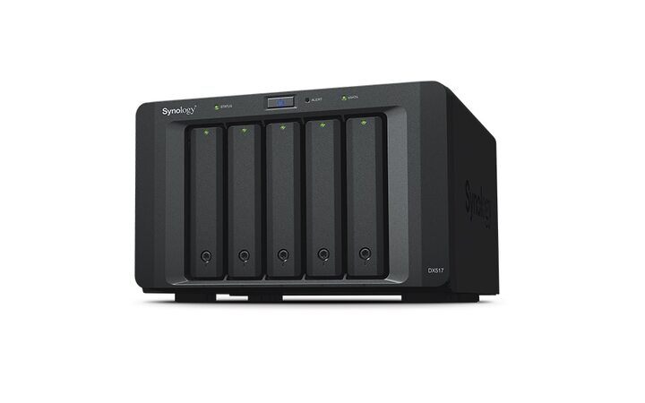фото - Устройство расширения Synology DX517