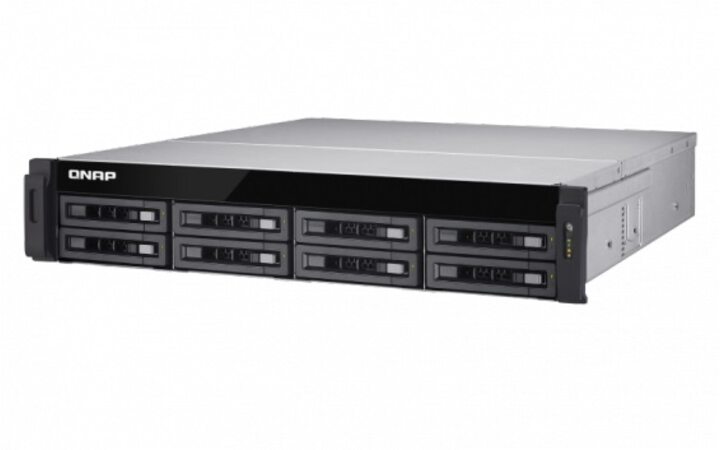 фото - QNAP TS-EC880U-E3-4GE-R2