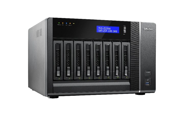 фото - QNAP TVS-EC880-E3-8G